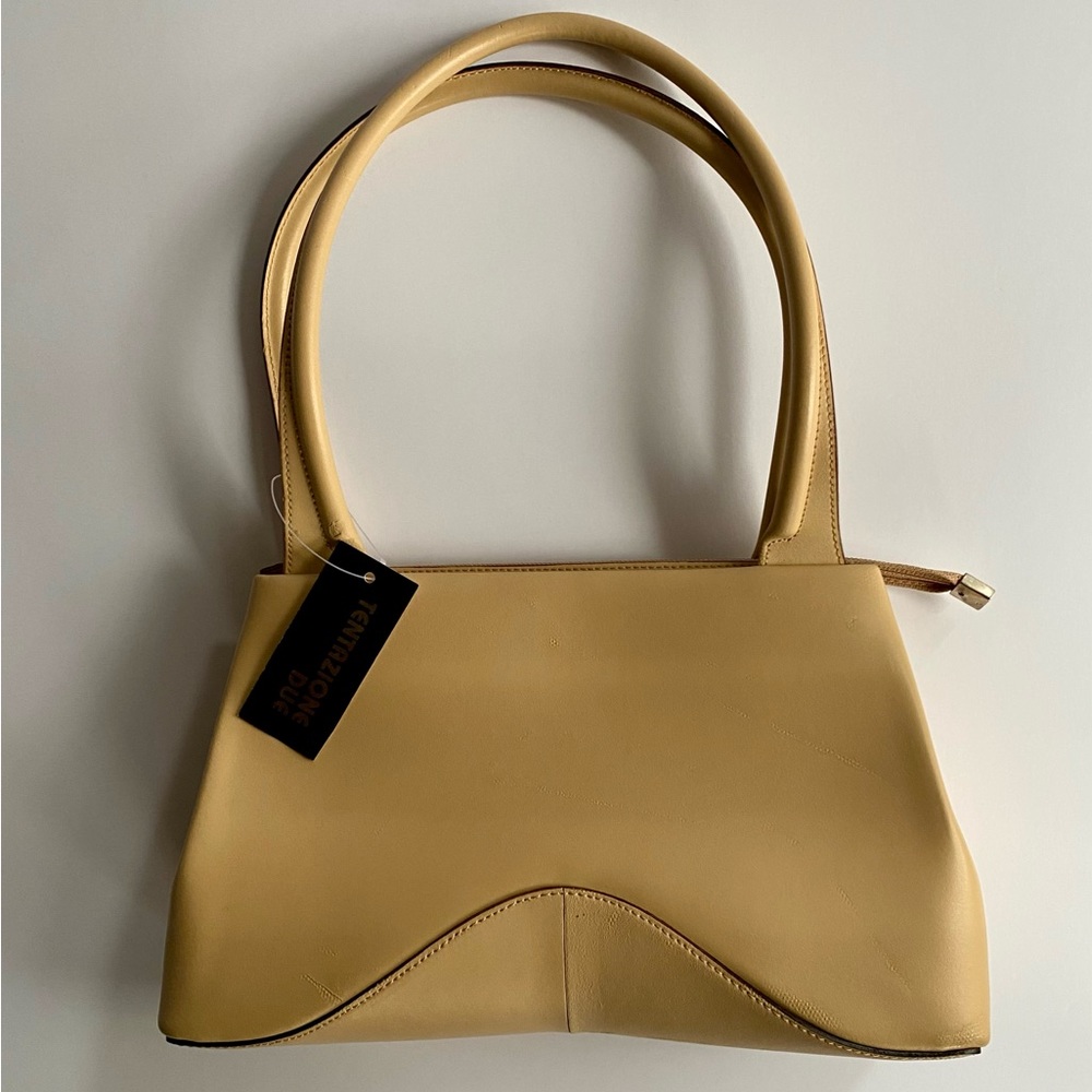 Tentazione Due leather shoulder bag
Made in Italy - Picture 8 of 15